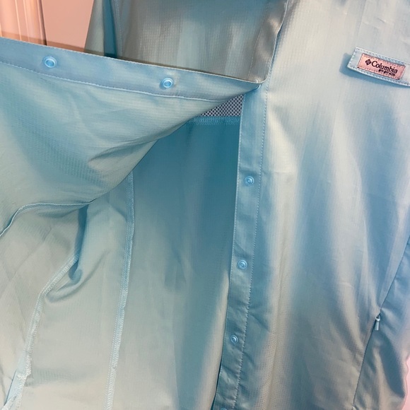 Columbia PFG Light Blue Women’s T-Shirt L -SOLD - Picture 4 of 13